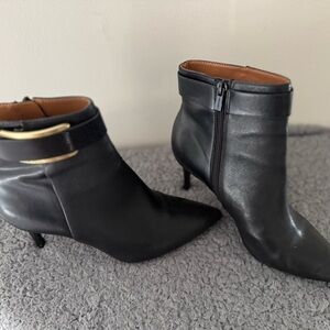 Elegant Black Ankle Boots